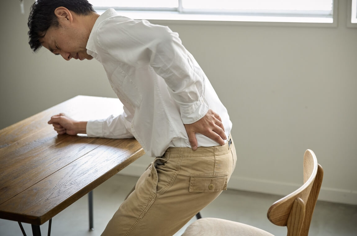 長時間の同じ姿勢や無理な動作